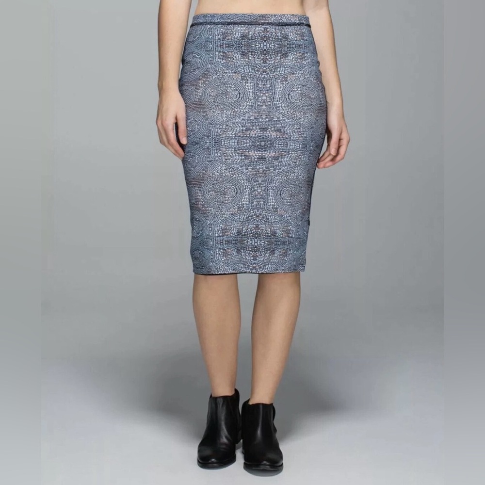 Lululemon ‘Twice as Nice’ Reversible Midi Skirt